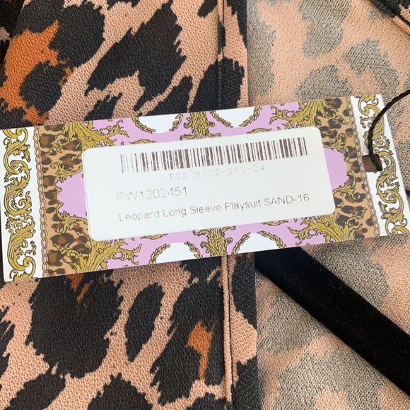 Unworn Leopard Long Sleeve Playsuit Size 16 - Picture 7 of 14
